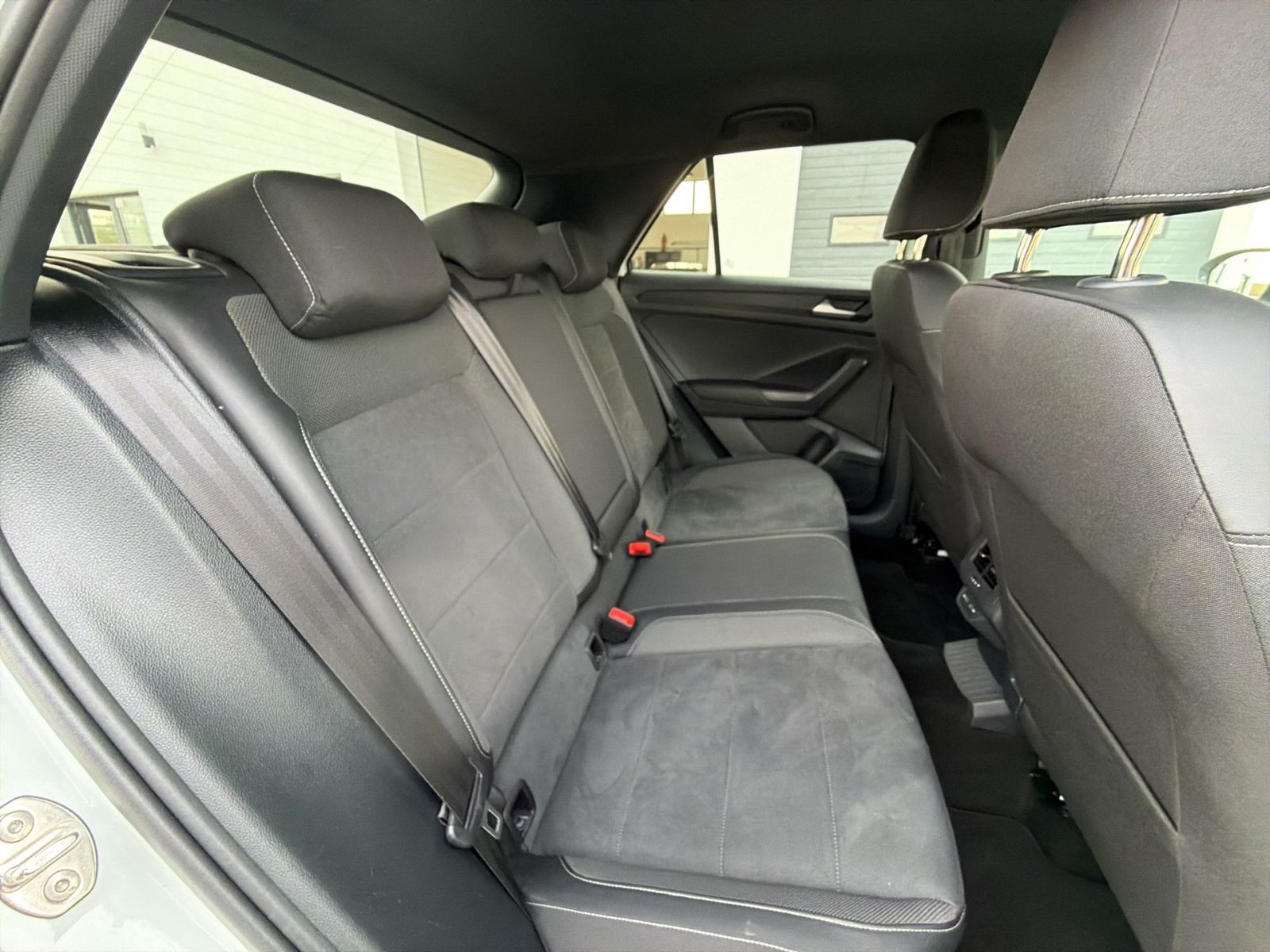 Volkswagen T-Roc Style 1.0 TSI Nav/Kam/18"/Massage/Business foto 15