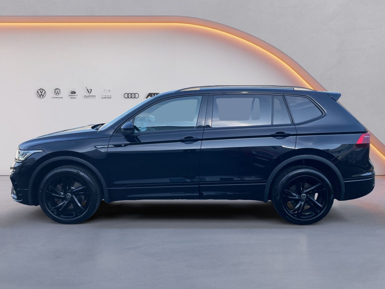 Volkswagen Tiguan Allspace R-Line 2.0 TSI OPF 4MOTION DSG H foto 2