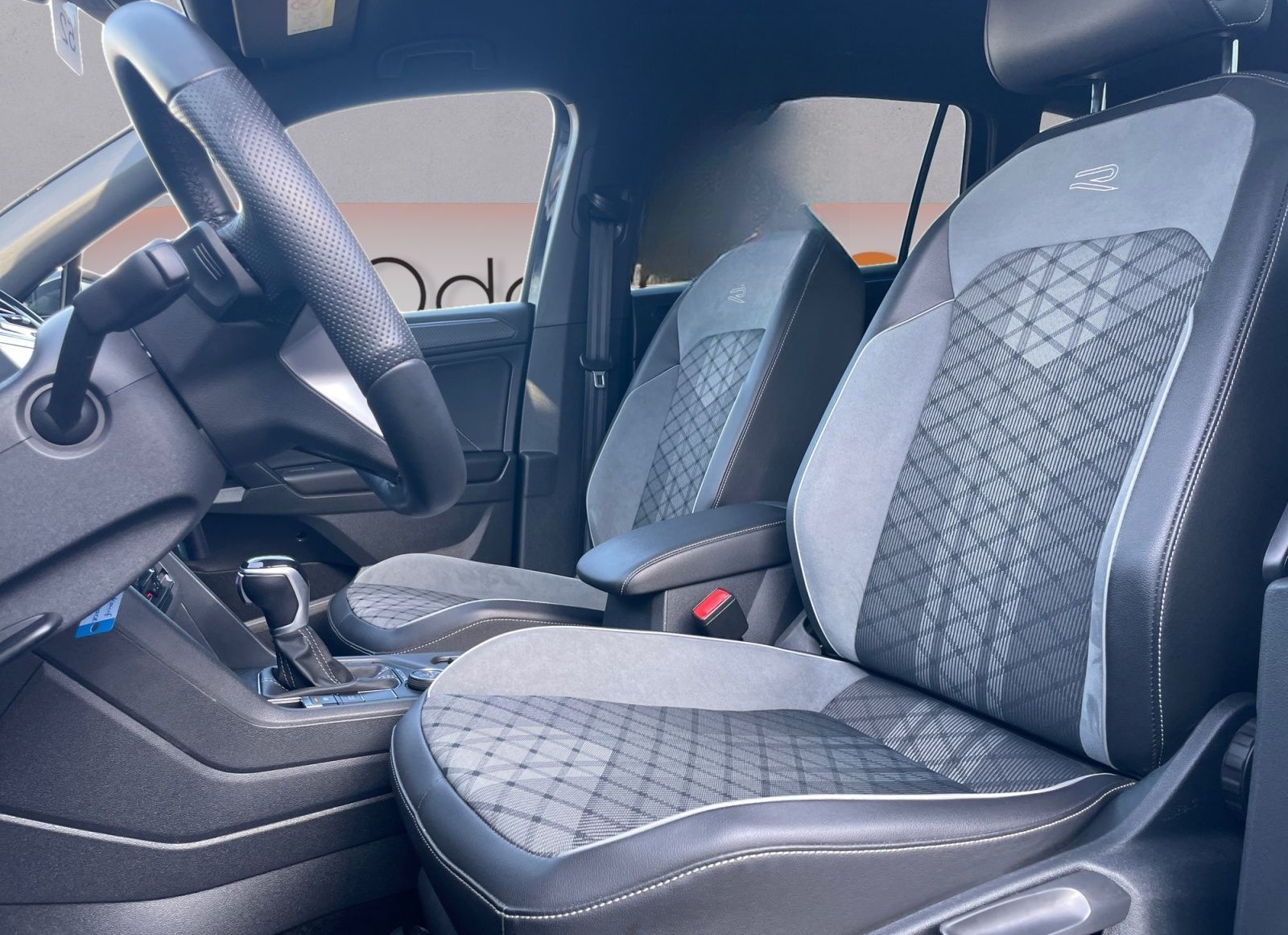 Volkswagen Tiguan Allspace R-Line 2.0 TSI OPF 4MOTION DSG H foto 9