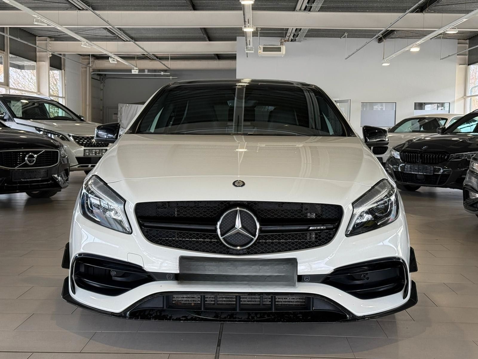 Mercedes-Benz A220 4Matic AMG LINE LED PANO H&K A45 OPTIK foto 3
