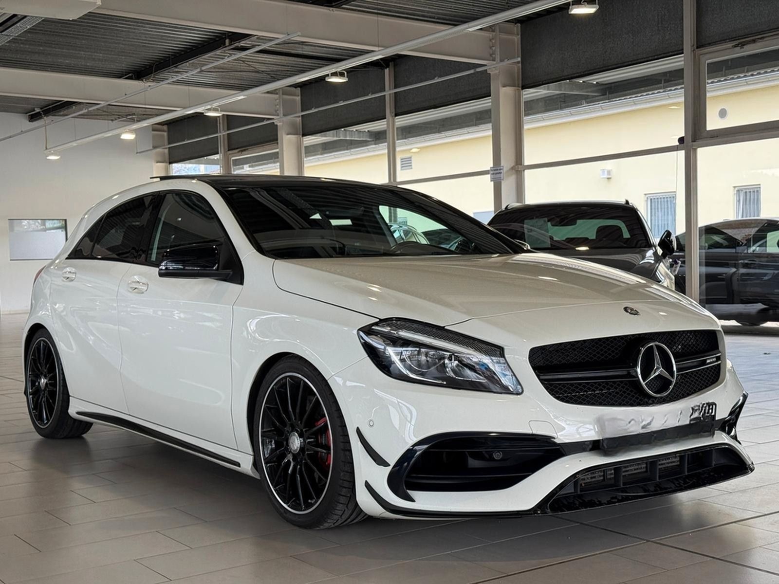 Mercedes-Benz A220 4Matic AMG LINE LED PANO H&K A45 OPTIK foto 4