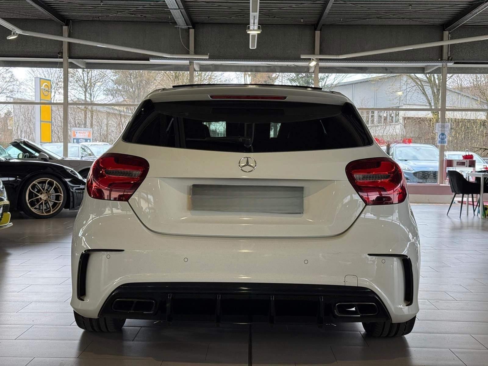 Mercedes-Benz A220 4Matic AMG LINE LED PANO H&K A45 OPTIK foto 6