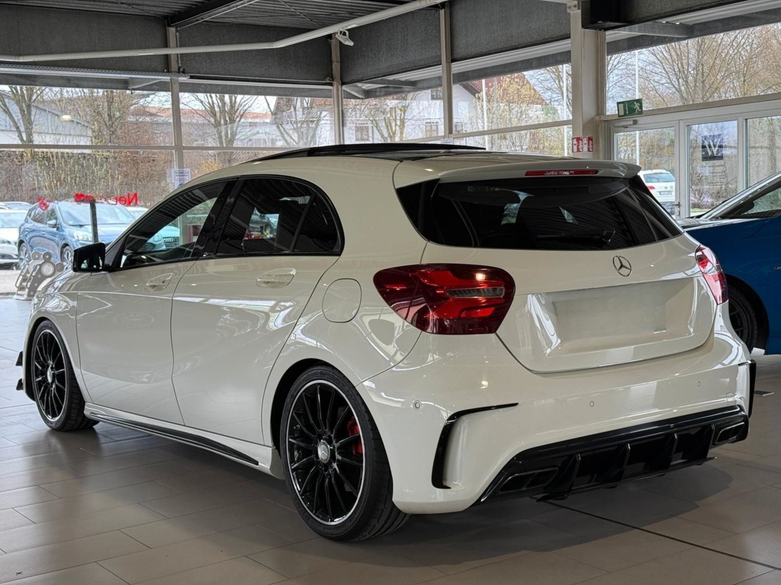 Mercedes-Benz A220 4Matic AMG LINE LED PANO H&K A45 OPTIK foto 8