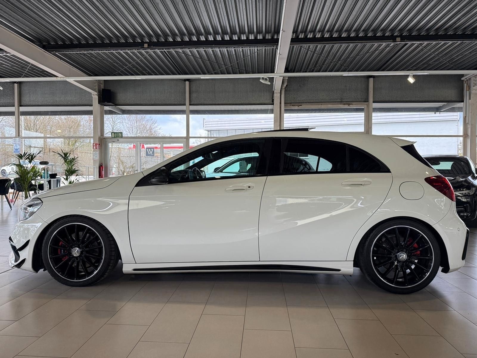 Mercedes-Benz A220 4Matic AMG LINE LED PANO H&K A45 OPTIK foto 9