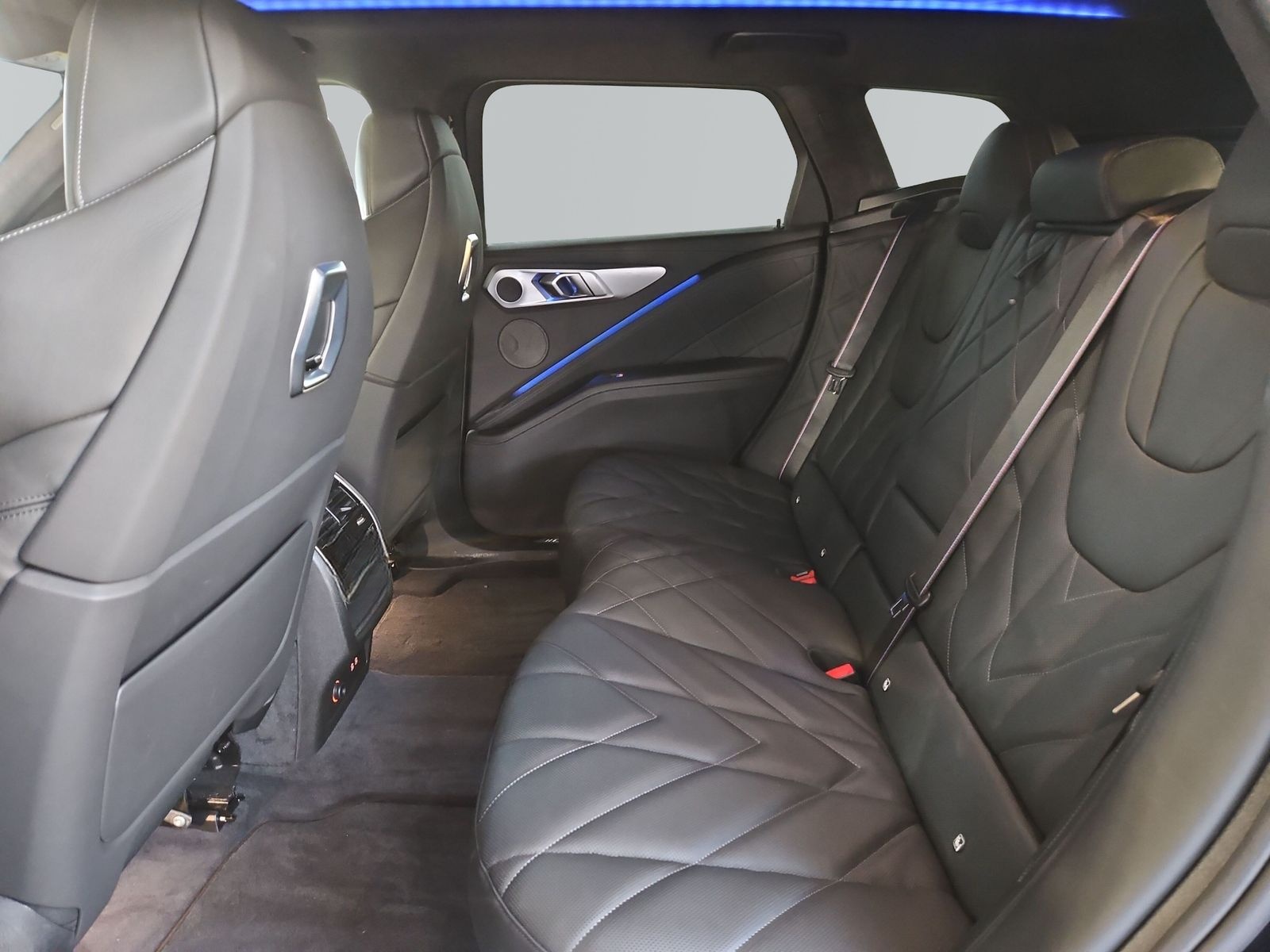 BMW XM 50e 998€ netto/mtl.*AHK*H/K*HUD*IconicGlow*Au foto 9