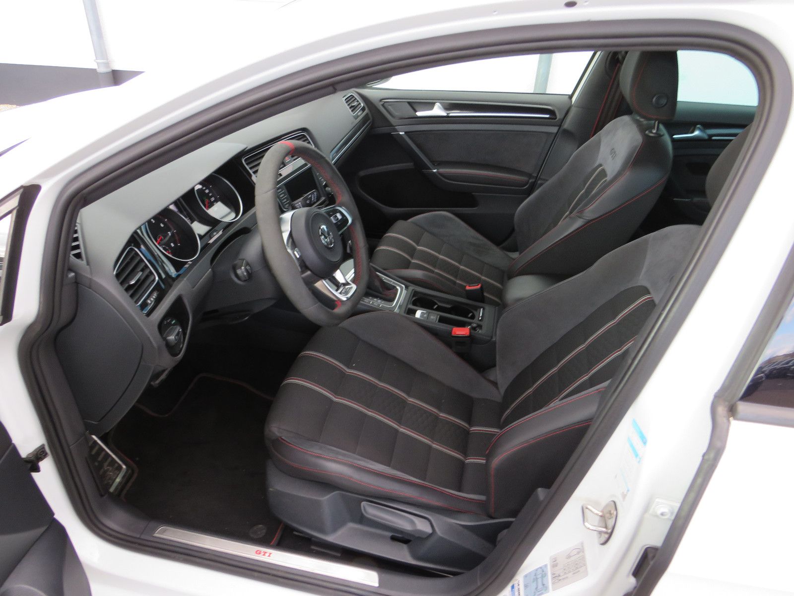 Volkswagen Golf VII Lim. GTI Clubsport BMT foto 15