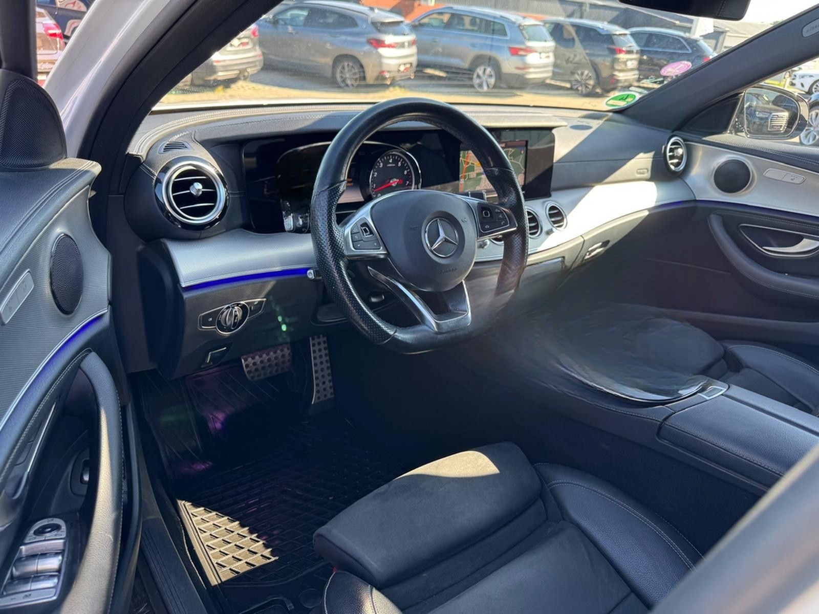 Mercedes-Benz E200 Lim. 9G-TRONIC"AMG-Line"AHK*AMBIENTE*KAMERA foto 14