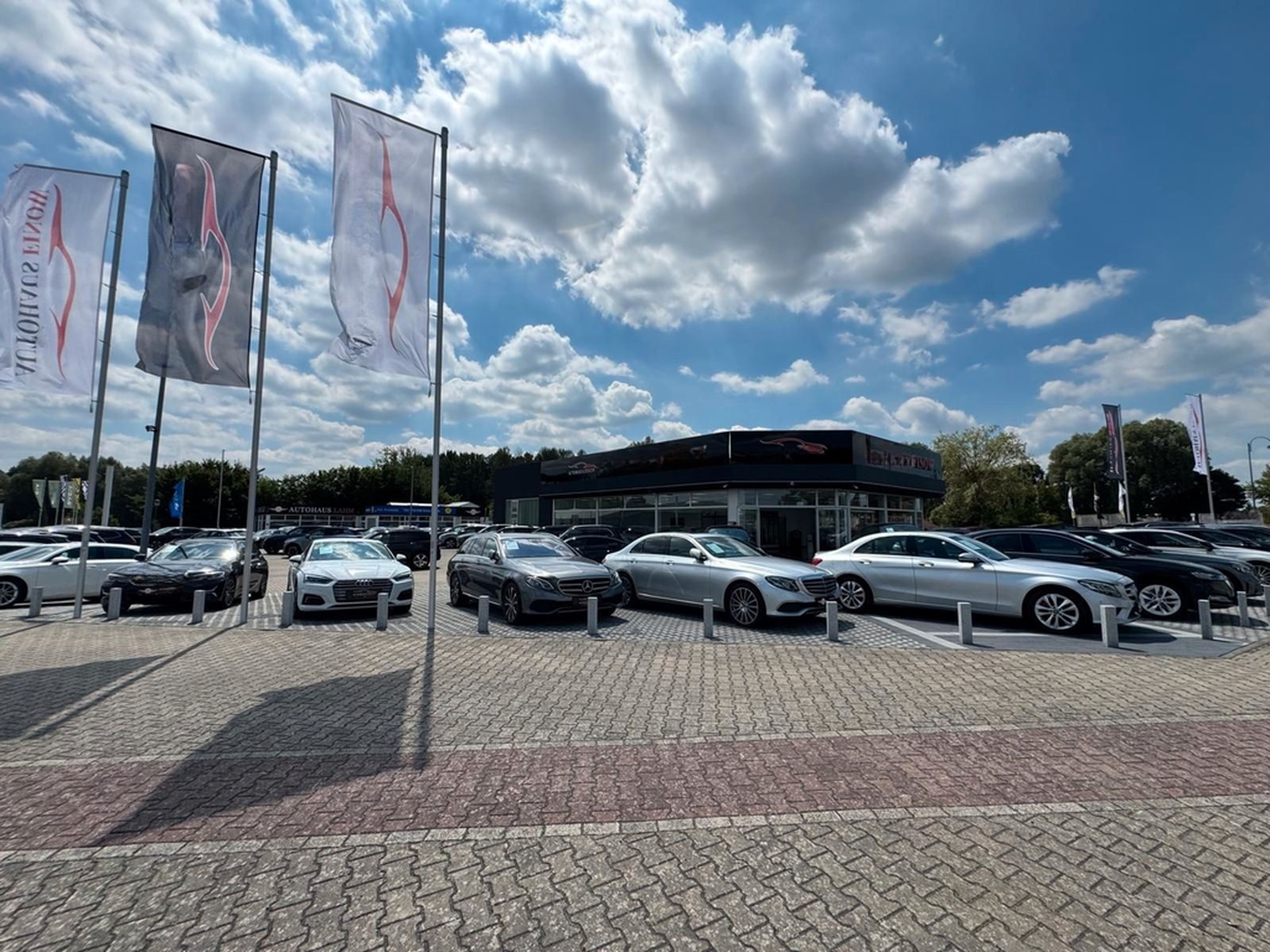 Mercedes-Benz E200 Lim. 9G-TRONIC"AMG-Line"AHK*AMBIENTE*KAMERA foto 30
