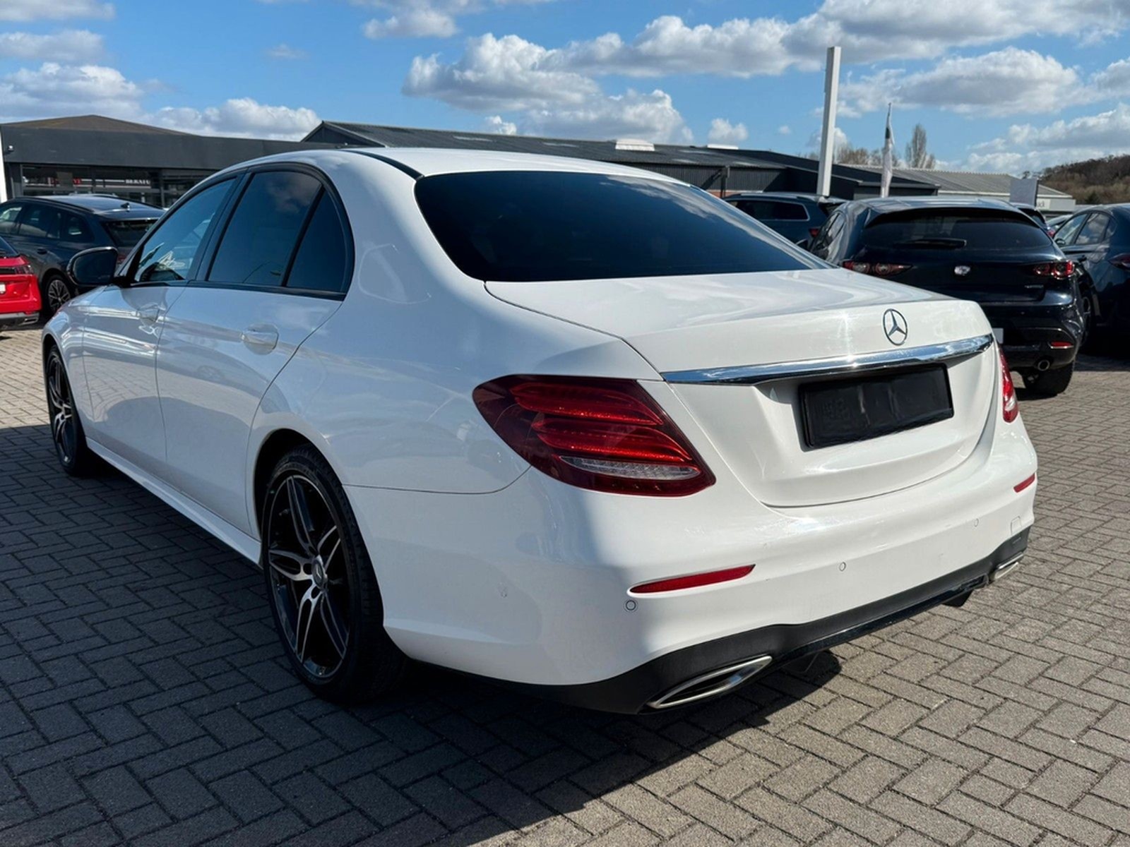 Mercedes-Benz E200 Lim. 9G-TRONIC"AMG-Line"AHK*AMBIENTE*KAMERA foto 7