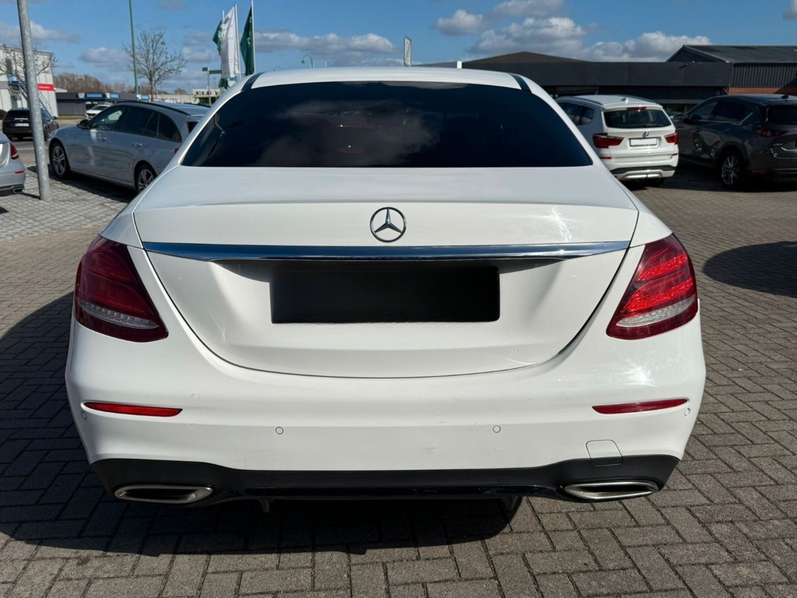 Mercedes-Benz E200 Lim. 9G-TRONIC"AMG-Line"AHK*AMBIENTE*KAMERA foto 8