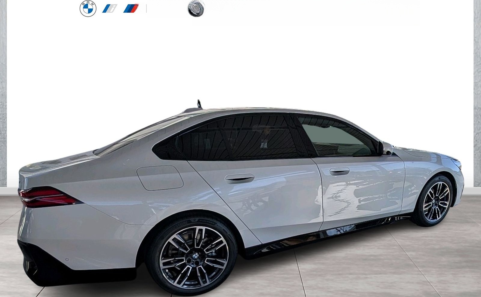 BMW 520d M Sport AHK HeadUp Innovation HarmanKardon foto 2