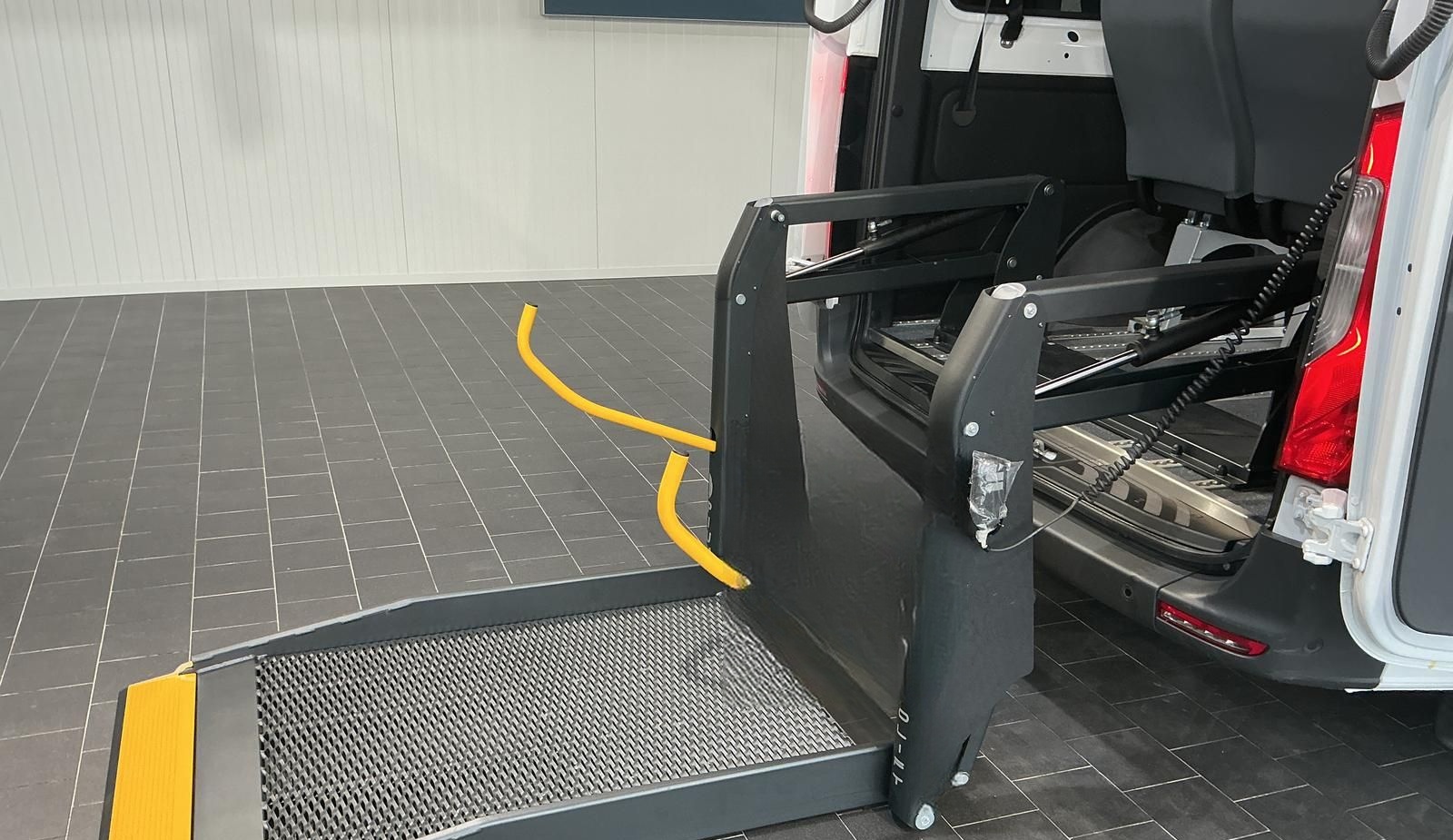 Mercedes-Benz Sprinter 317 Klima+Rollstuhl+Tourer+Lift+Rampe foto 11