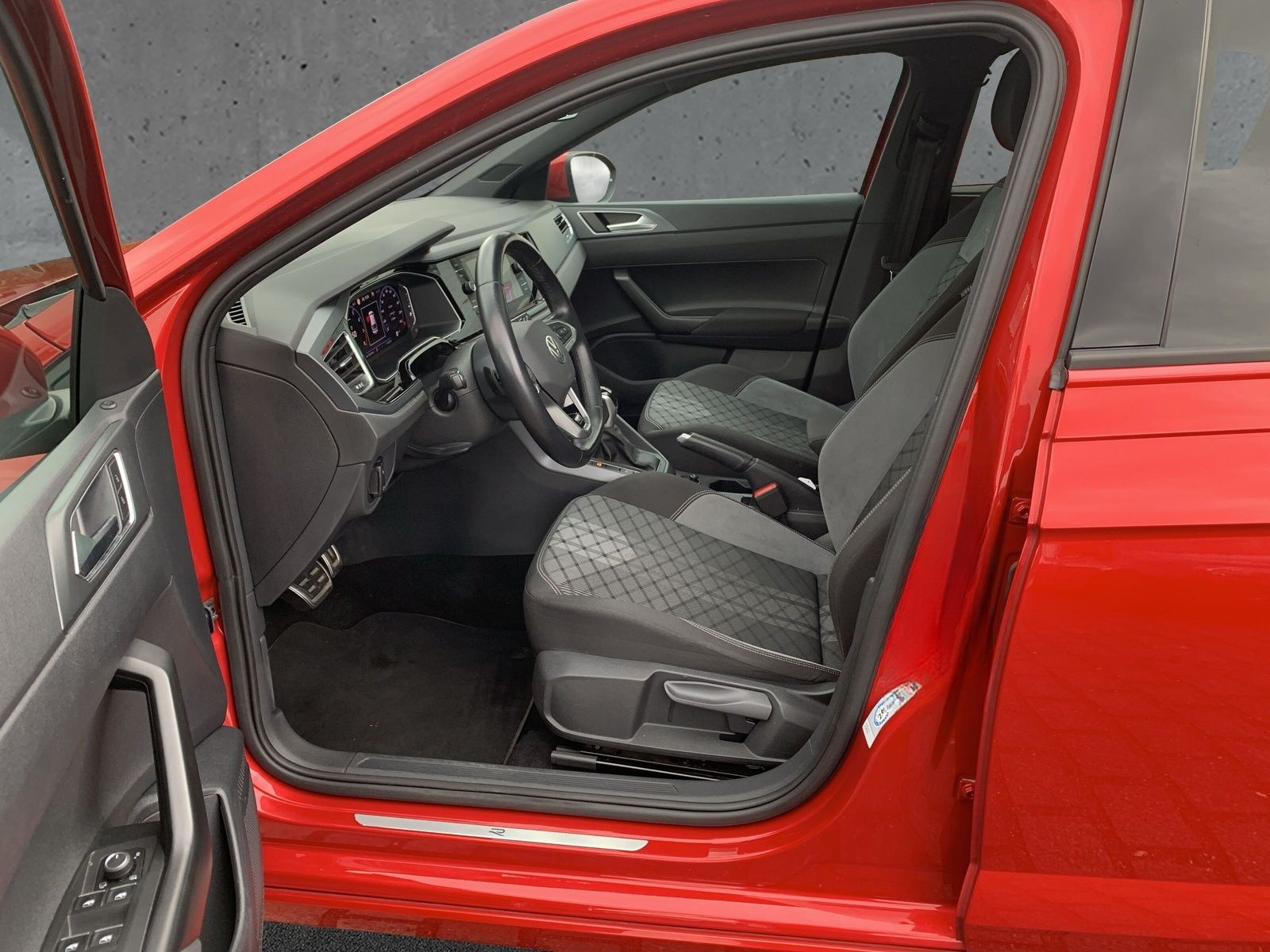 Volkswagen Taigo  R-Line 1,5 TSI DSG 110 kW LED*NAVI*ACC* foto 7