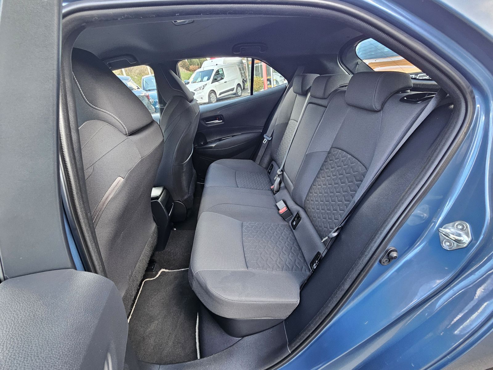 Toyota Corolla Hybrid foto 11