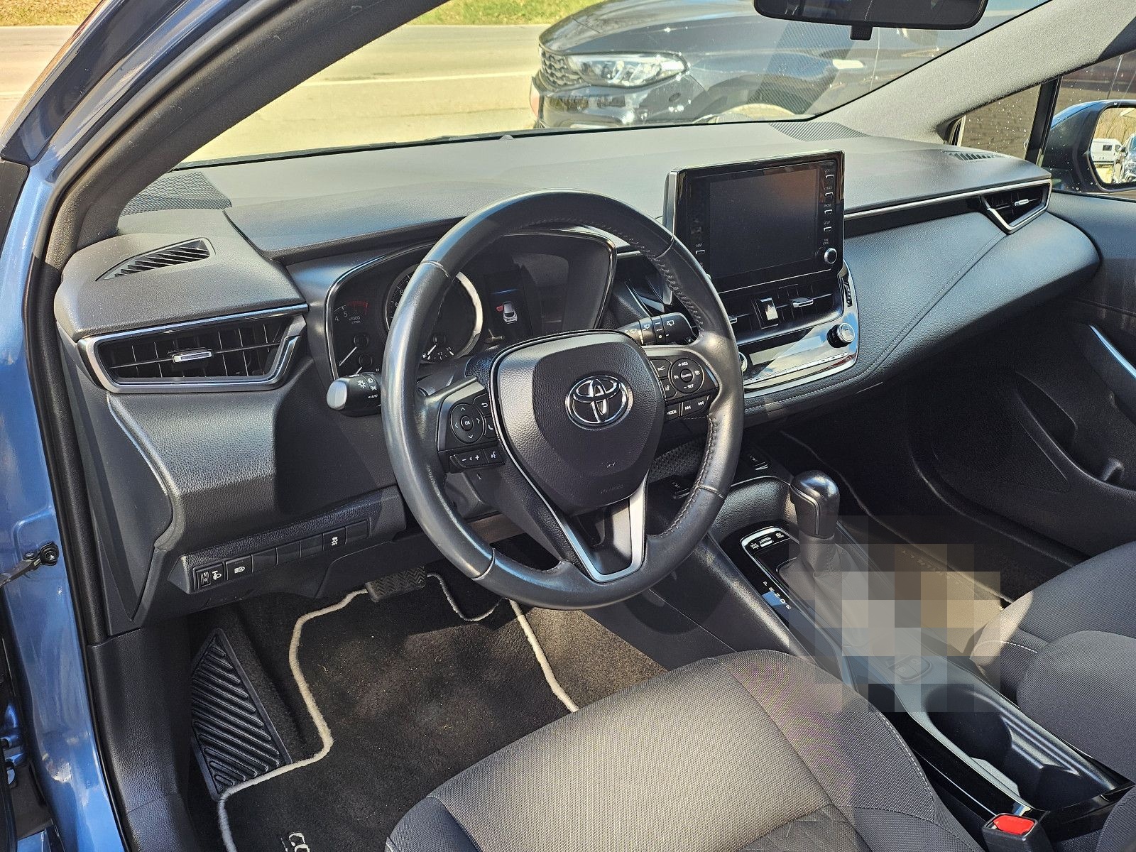 Toyota Corolla Hybrid foto 12