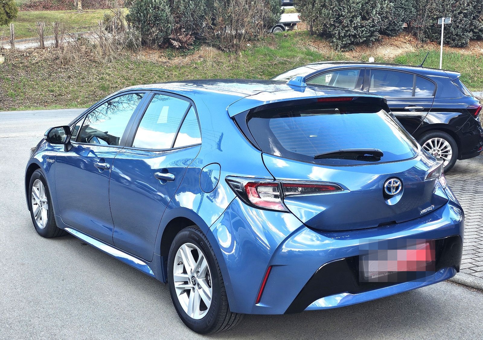 Toyota Corolla Hybrid foto 8