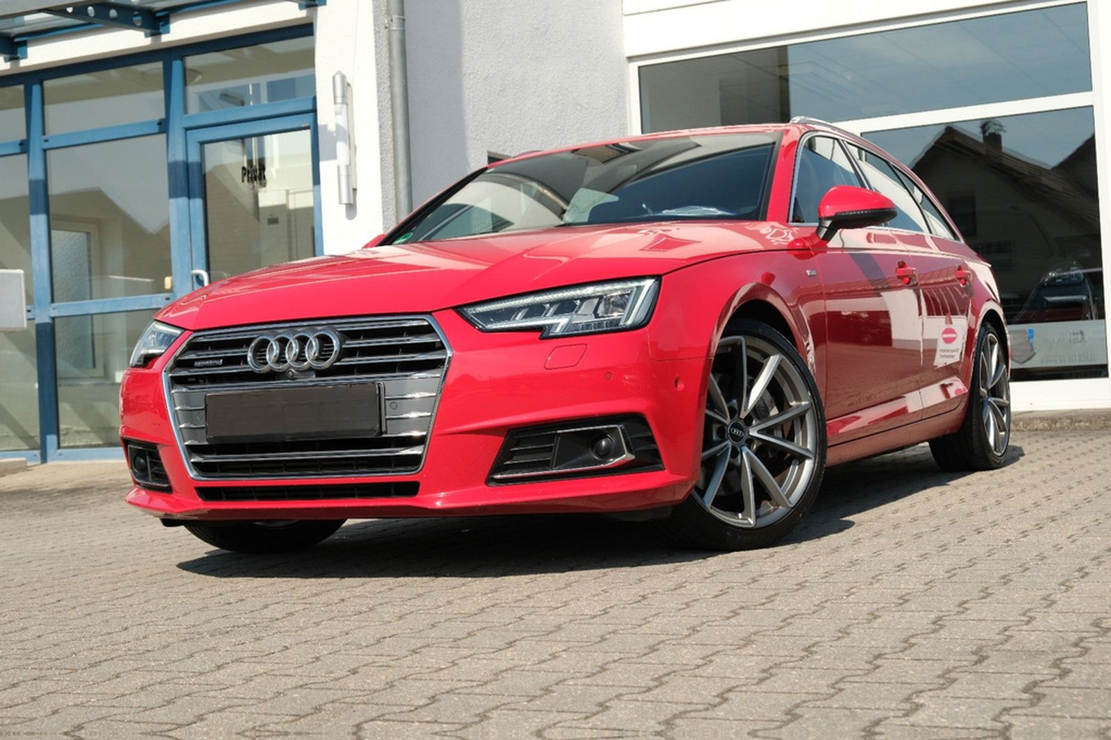 Audi A4 2.0 TFSI Avant S tr. quattro "S-Line"MATRIX" foto 2