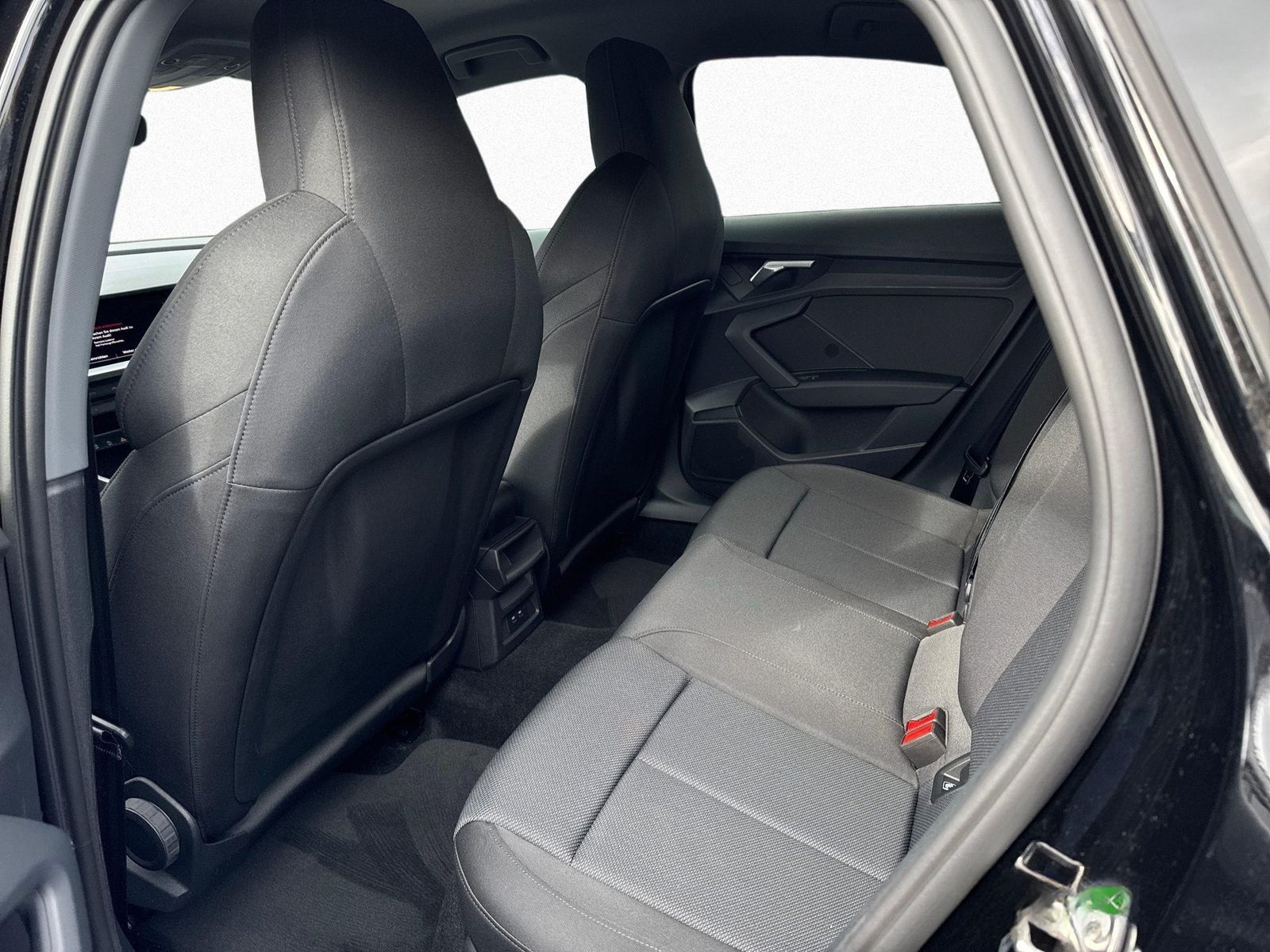 Audi A3 Limousine 30 TDI S tr. LED NAVI VIRTUAL CAR P foto 13