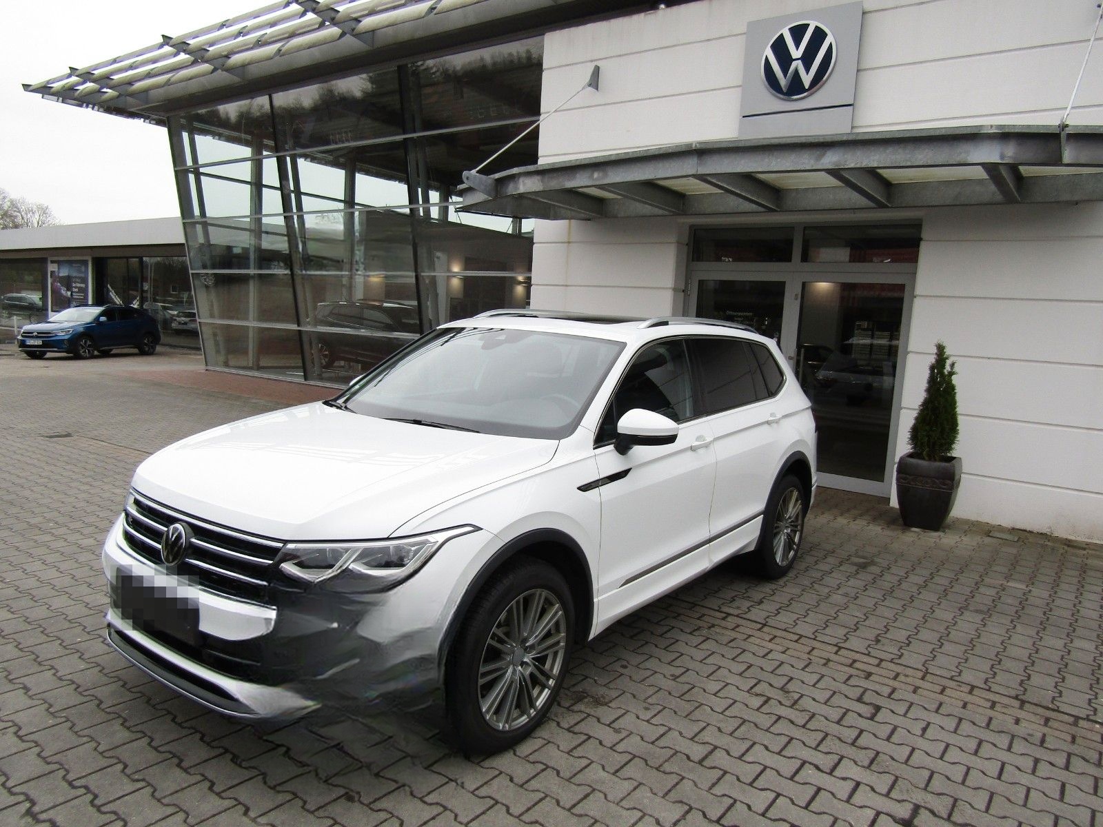 Volkswagen Tiguan Allspace 2.0 TDI R-Line 4Motion DSG+AHK