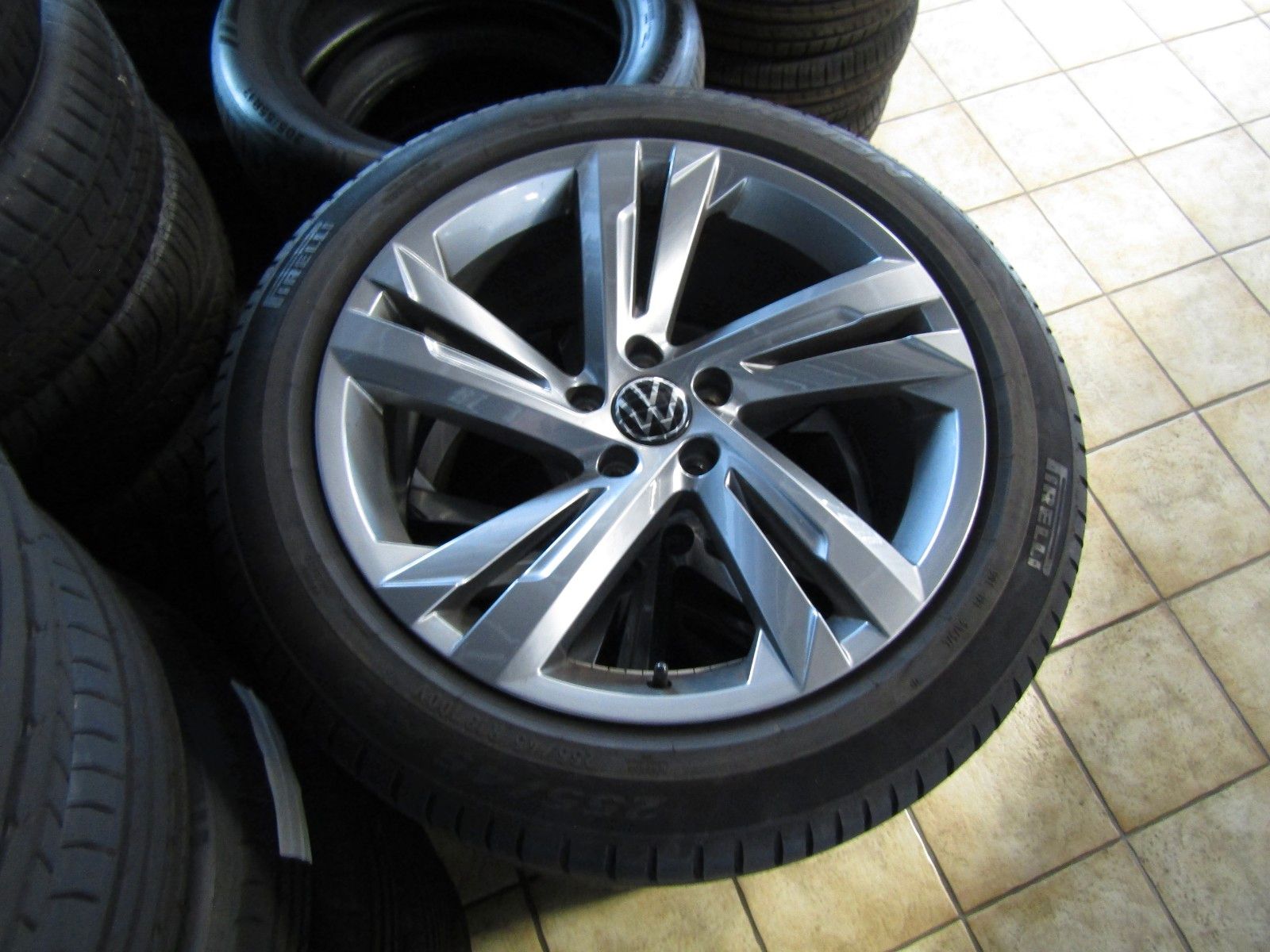 Volkswagen Tiguan Allspace 2.0 TDI R-Line 4Motion DSG+AHK foto 12