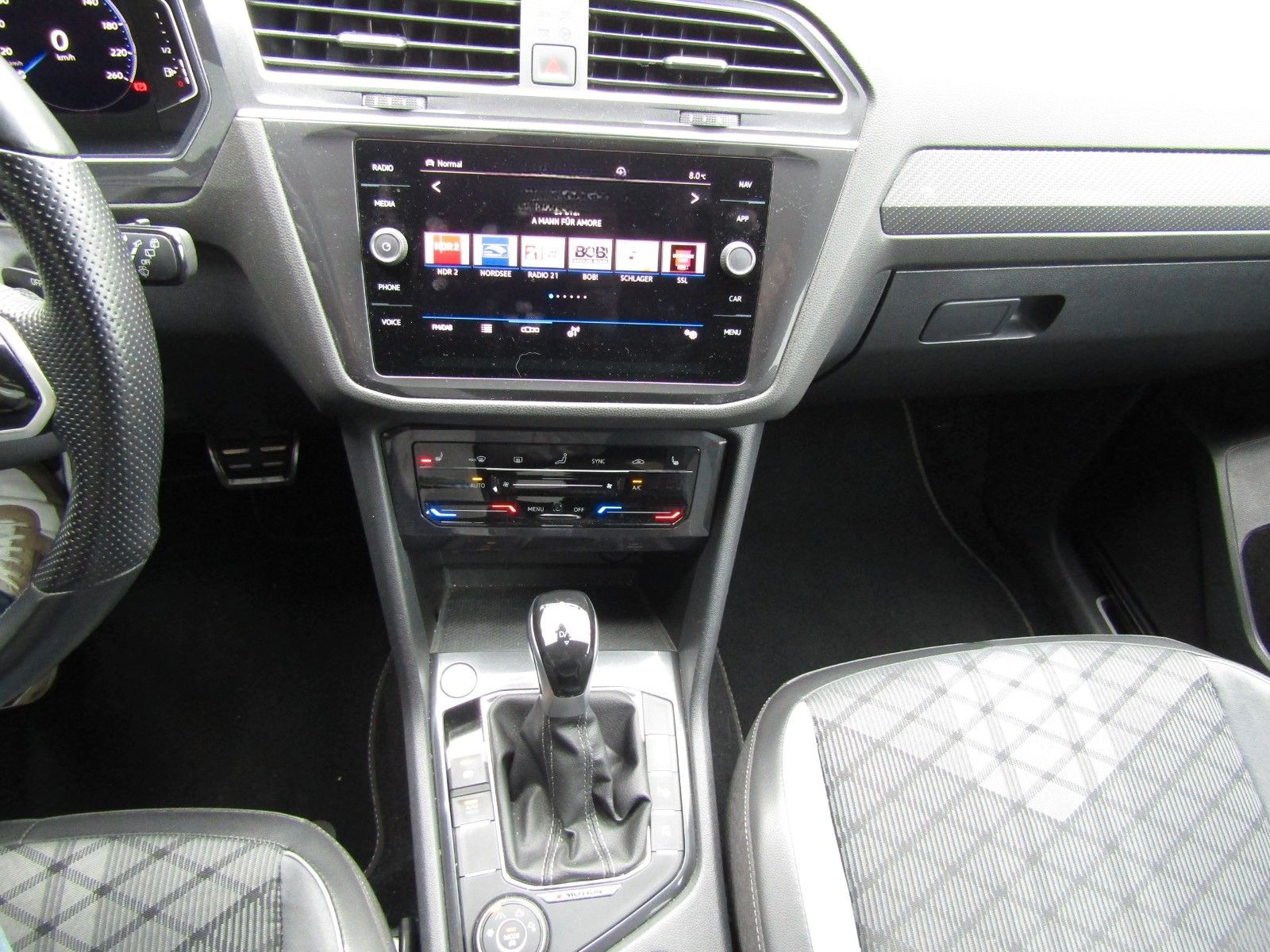 Volkswagen Tiguan Allspace 2.0 TDI R-Line 4Motion DSG+AHK foto 18