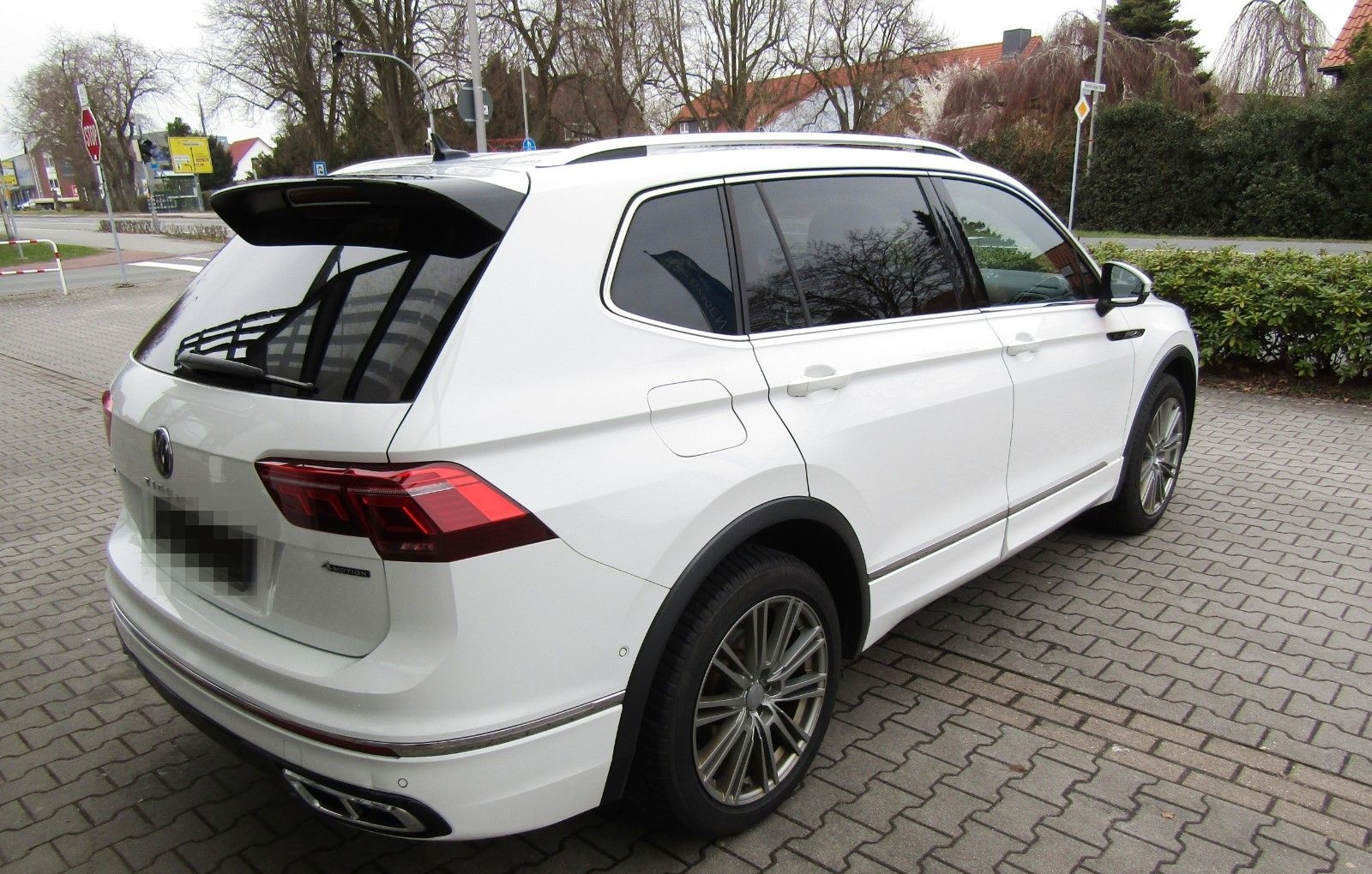 Volkswagen Tiguan Allspace 2.0 TDI R-Line 4Motion DSG+AHK foto 9