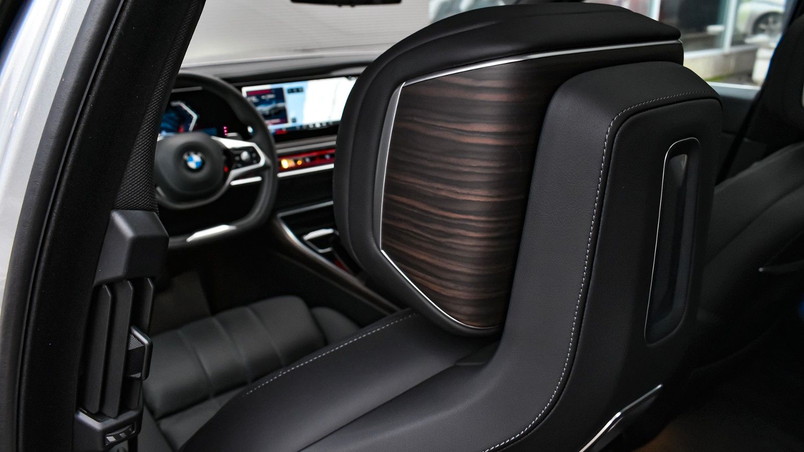 BMW 740d xDrive Pure Excellence Mild Hybrid Sportaut foto 18