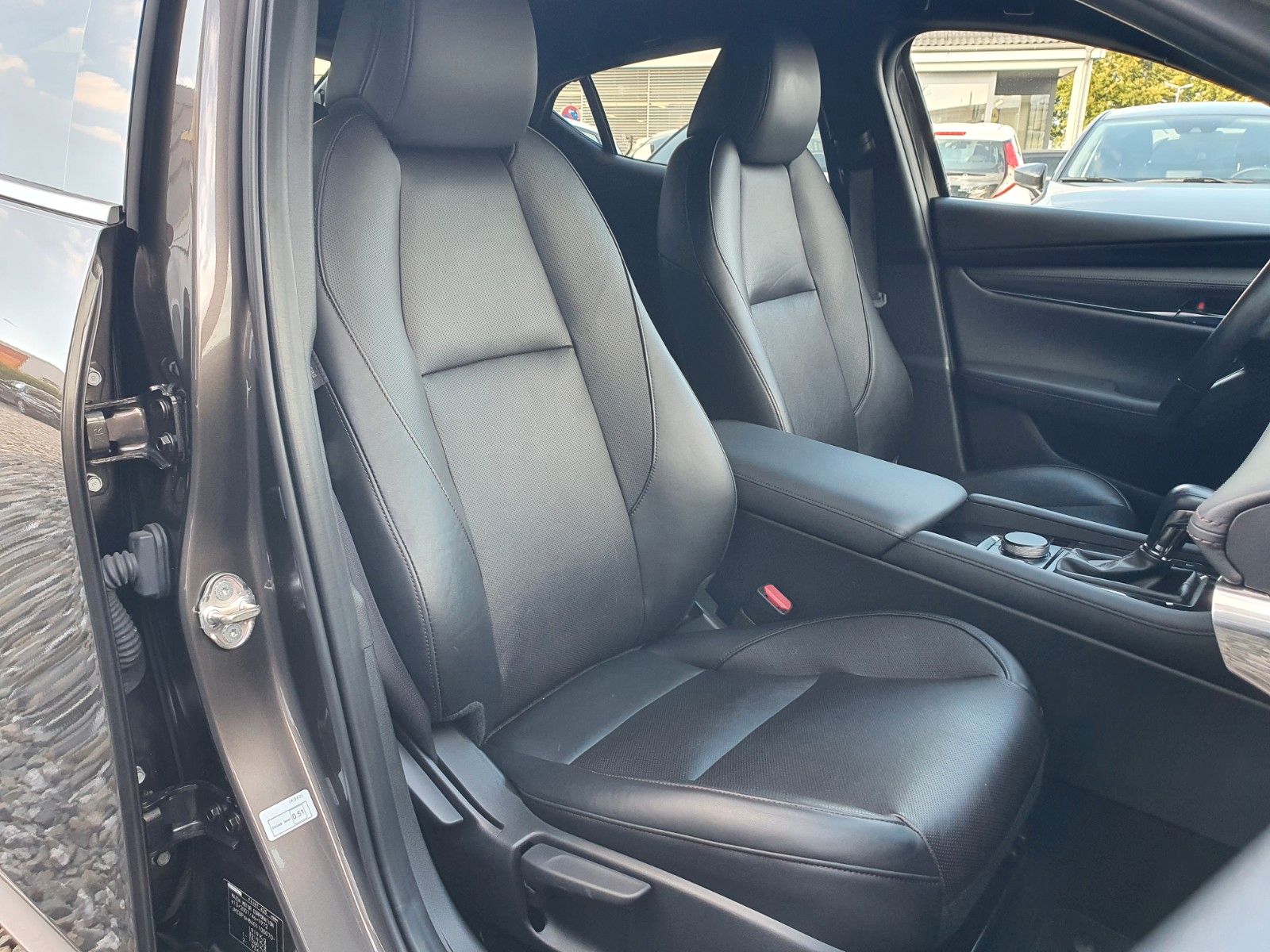Mazda 3Lim.5trg.Selection.AUTOMATIK.LEDER.NAVI.8fachB. foto 10