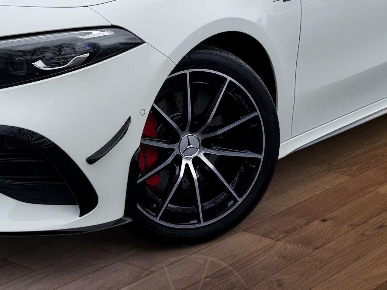 Mercedes-Benz A 35 AMG 4M NIGHT+AERO+BURMEST+LENKRADHEIZ+MULTI foto 3