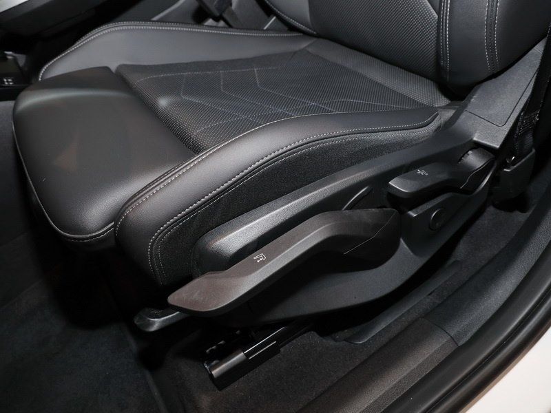 BMW X1 xDrive23d xLine Adp.LED DrivAss+ 360° HUD foto 11