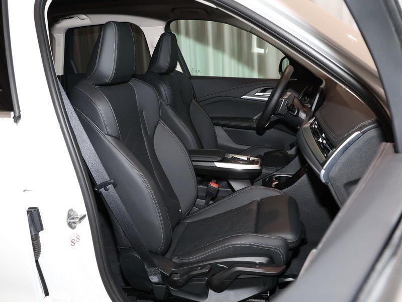 BMW X1 xDrive23d xLine Adp.LED DrivAss+ 360° HUD foto 4