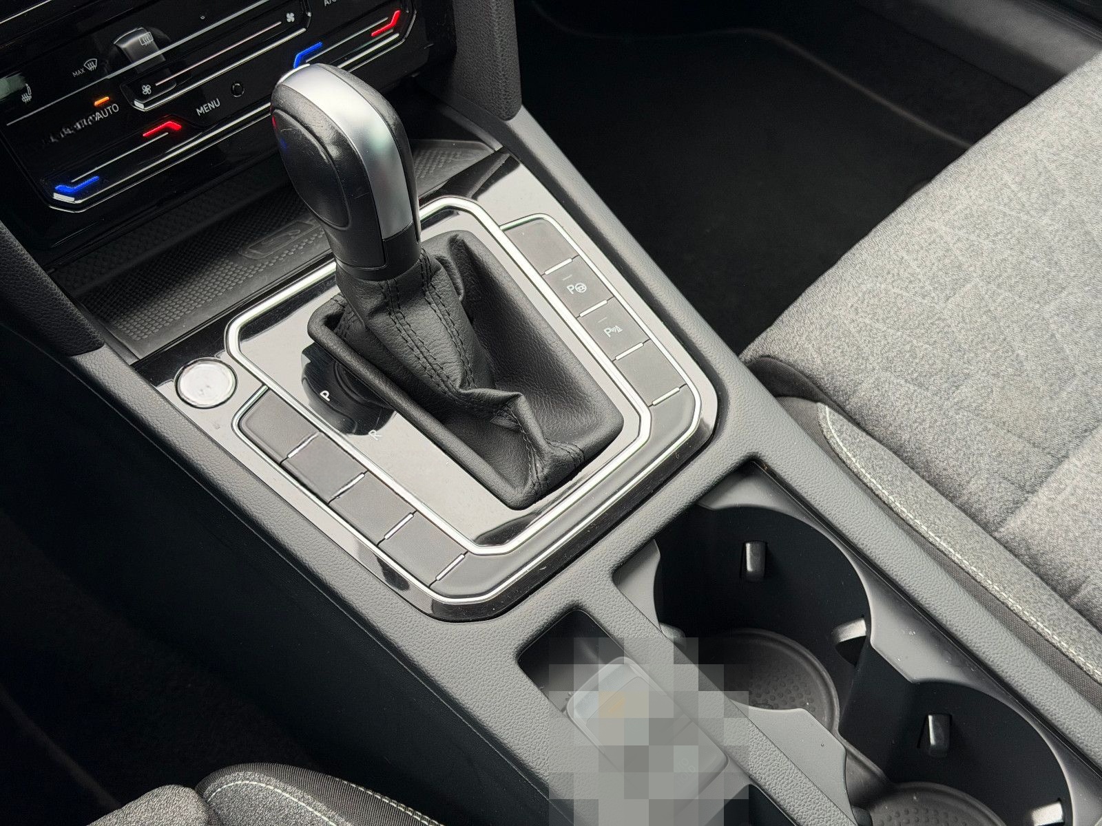 Volkswagen Passat 2.0 TDI DSG Variant Business/LED/AHK/1.H foto 16