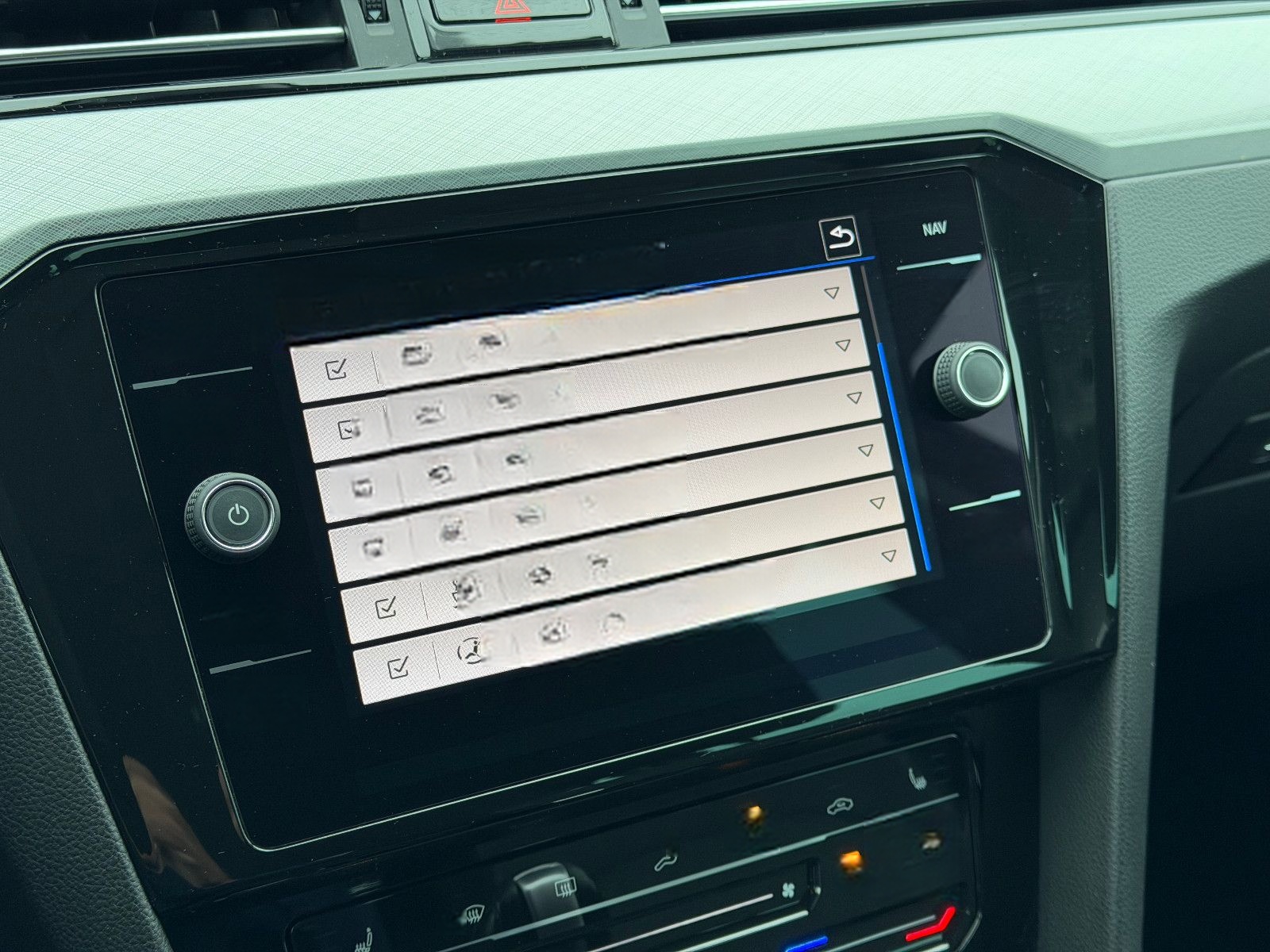 Volkswagen Passat 2.0 TDI DSG Variant Business/LED/AHK/1.H foto 20