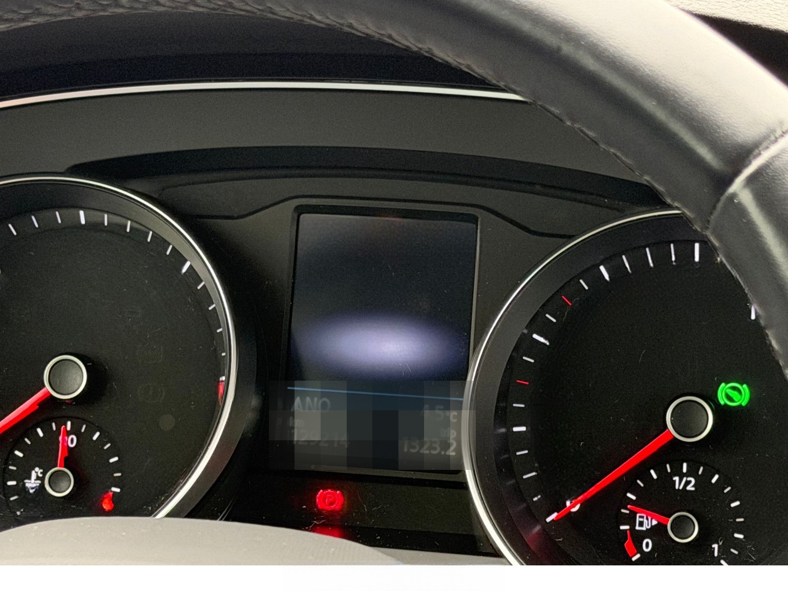 Volkswagen Passat 2.0 TDI DSG Variant Business/LED/AHK/1.H foto 25