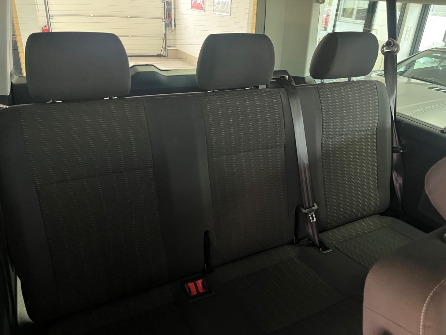 Volkswagen T6 Caravelle Bus lang Klimaautom AHK foto 20