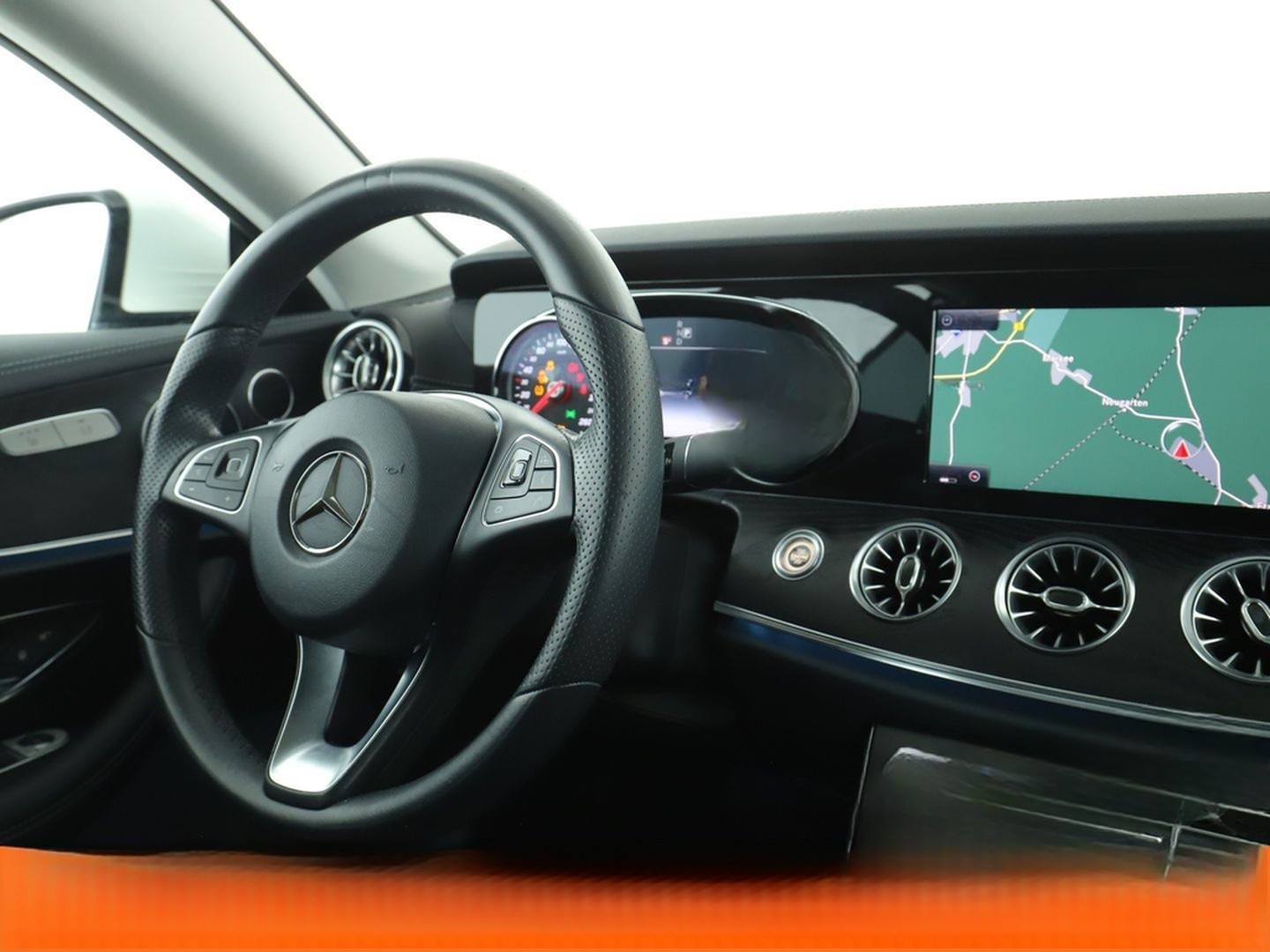 Mercedes-Benz E 200 Avantgarde Aut.*NAVI*CAM*PDC* foto 13