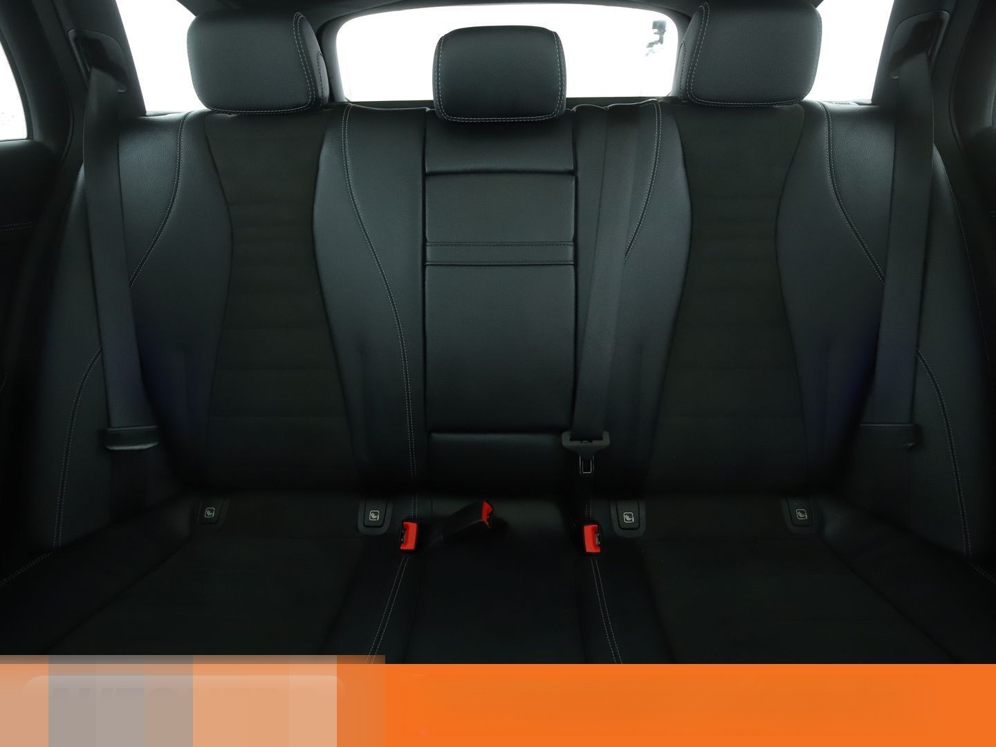 Mercedes-Benz E 400 d T 4Matic AMG Line Aut.*NAVI*LED foto 16