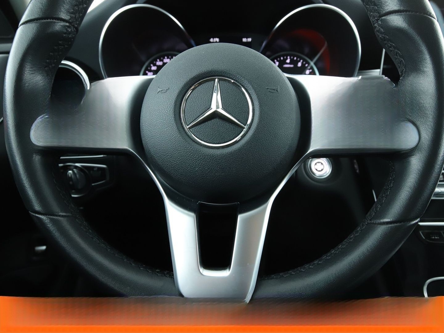 Mercedes-Benz C 400 4Matic Avantgarde Aut.*NAVI*360*SHZ* foto 19