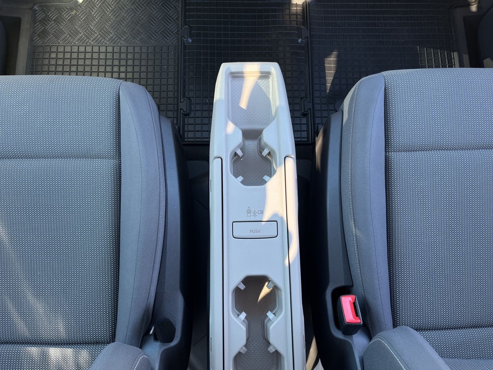 Volkswagen T7 Multivan Energetic 1.4 TSI eHybrid ACC Navi P foto 11