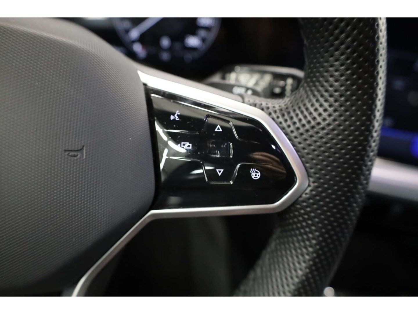 Volkswagen Touareg 3.0 TDI V6 4Motion R-Line DCP/NAV//LED foto 11