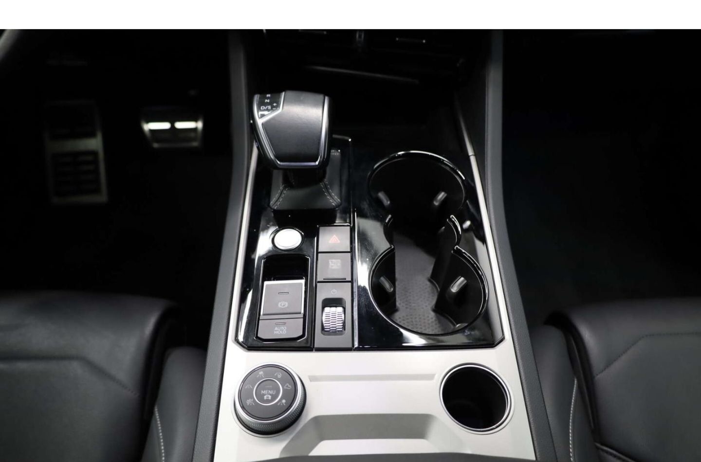 Volkswagen Touareg 3.0 TDI V6 4Motion R-Line DCP/NAV//LED foto 13