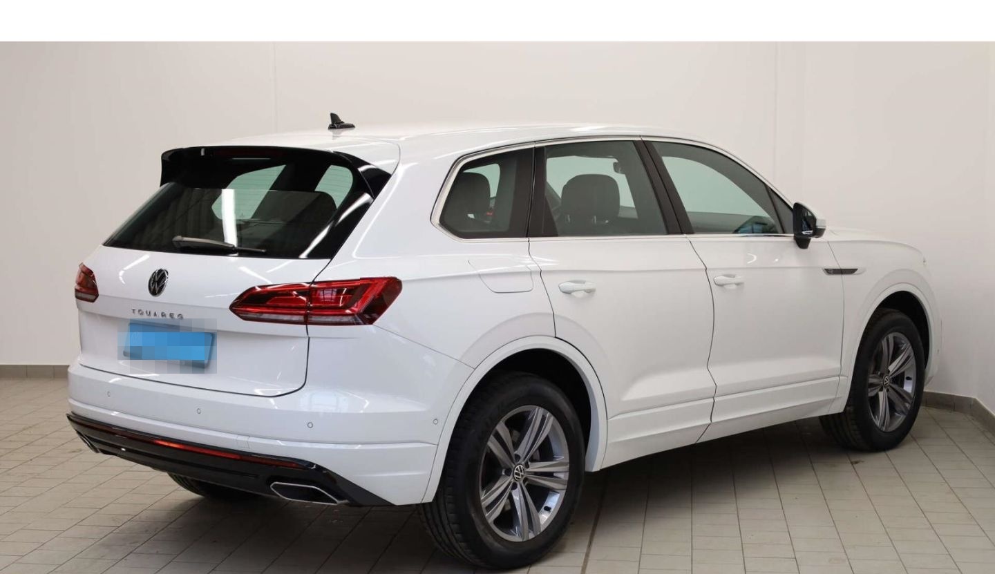 Volkswagen Touareg 3.0 TDI V6 4Motion R-Line DCP/NAV//LED foto 4