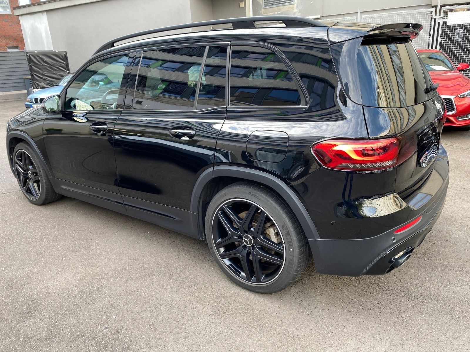 Mercedes-Benz GLB 35 AMG  4MATIC DCT foto 2