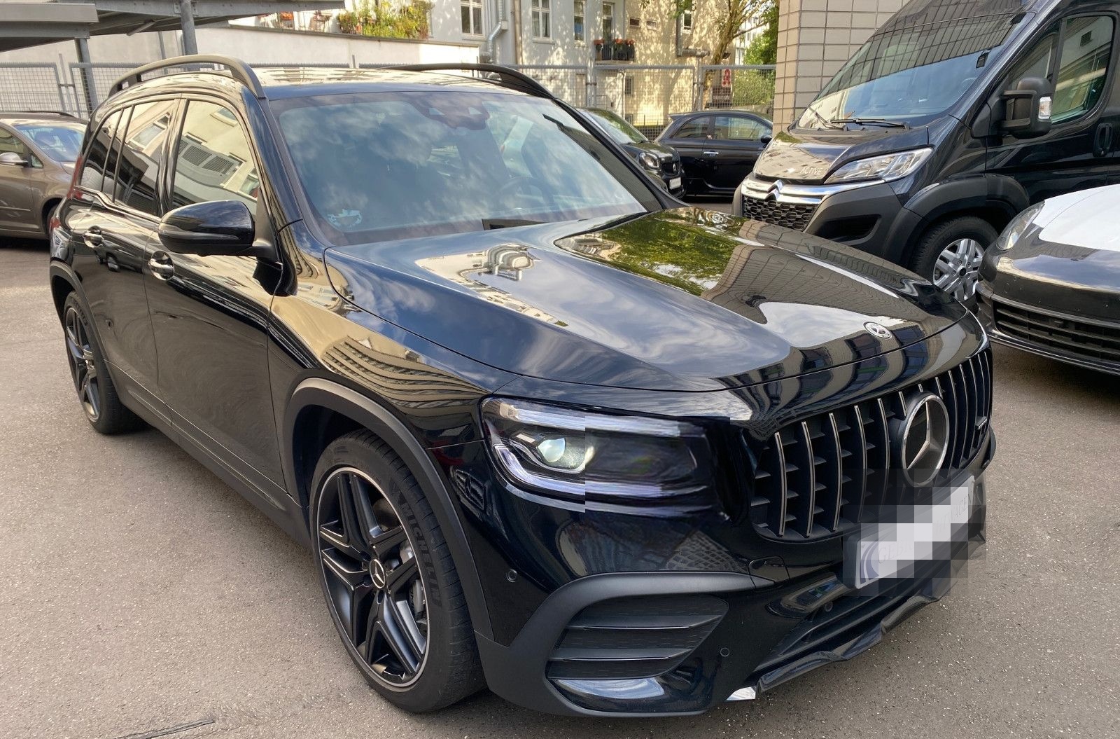 Mercedes-Benz GLB 35 AMG  4MATIC DCT foto 4