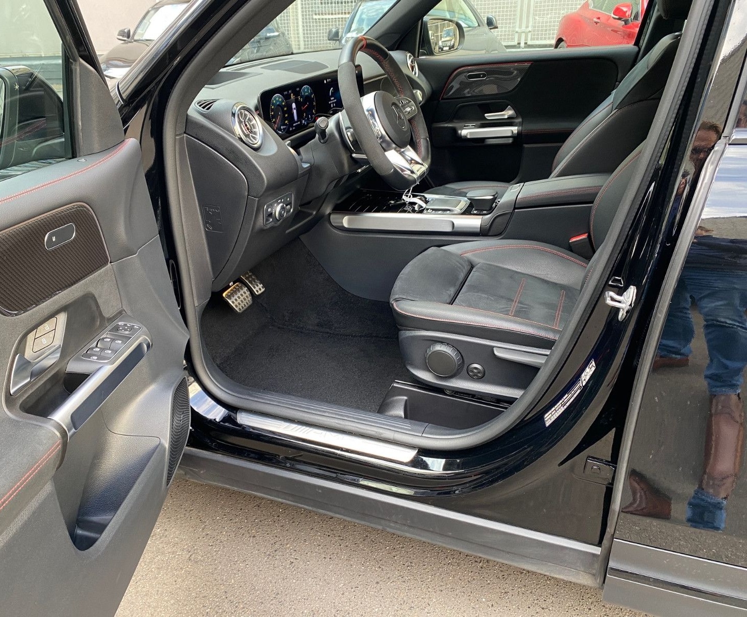 Mercedes-Benz GLB 35 AMG  4MATIC DCT foto 5