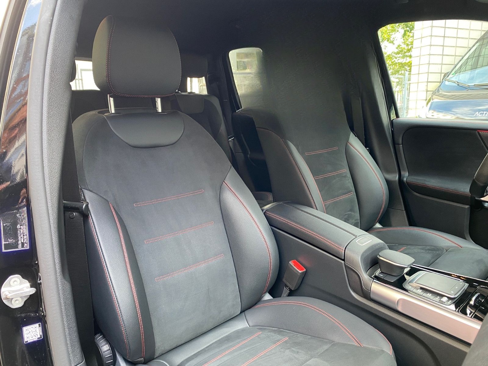 Mercedes-Benz GLB 35 AMG  4MATIC DCT foto 8