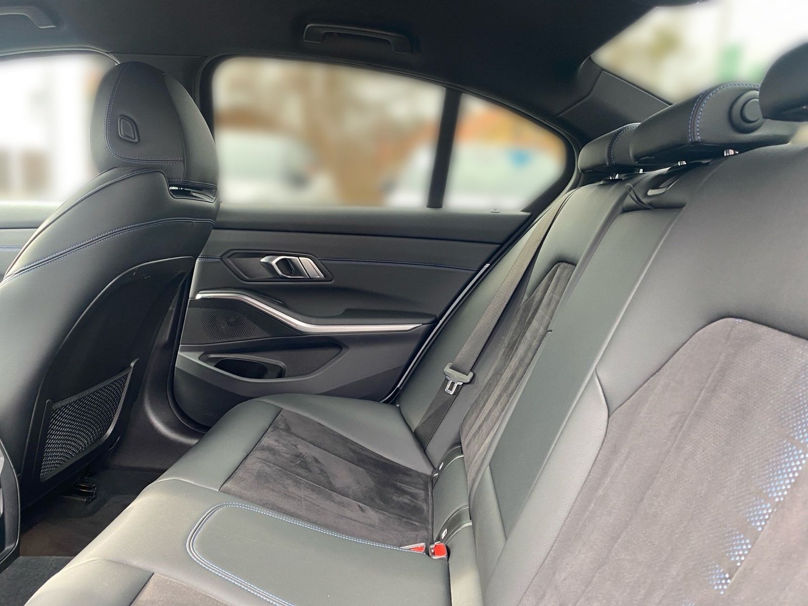 BMW 320d xDrive Limousine M Sport HUD LC Prof. ACC P foto 11