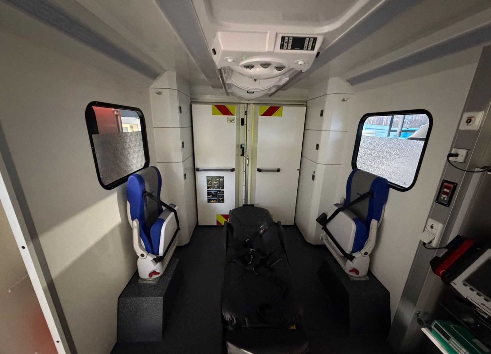 Mercedes-Benz Sprinter II 516 RTW/KTW KOFFER*RETTUNGSFAHRZEUG* foto 13
