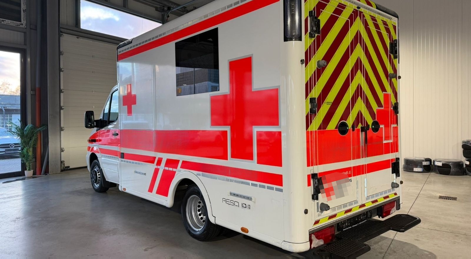 Mercedes-Benz Sprinter II 516 RTW/KTW KOFFER*RETTUNGSFAHRZEUG* foto 3