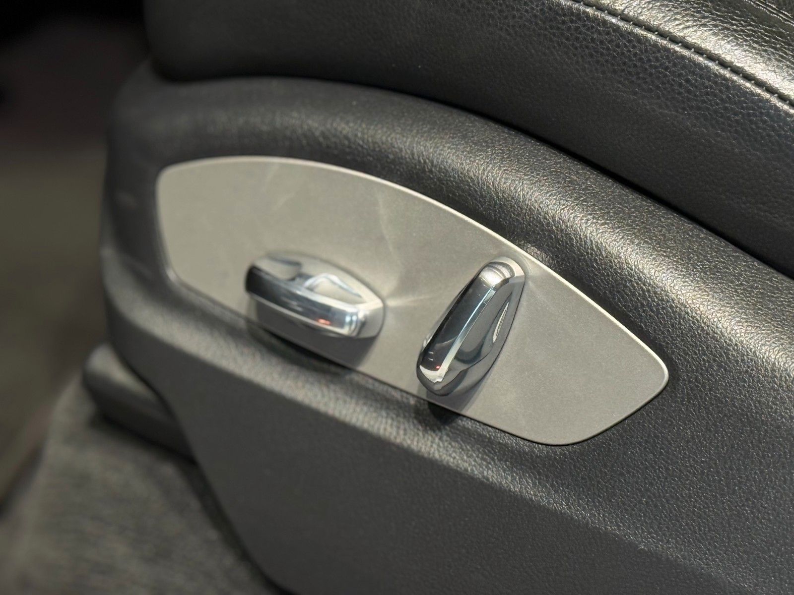 Porsche Cayenne *PASM*Schiebedach*Xenon* foto 13